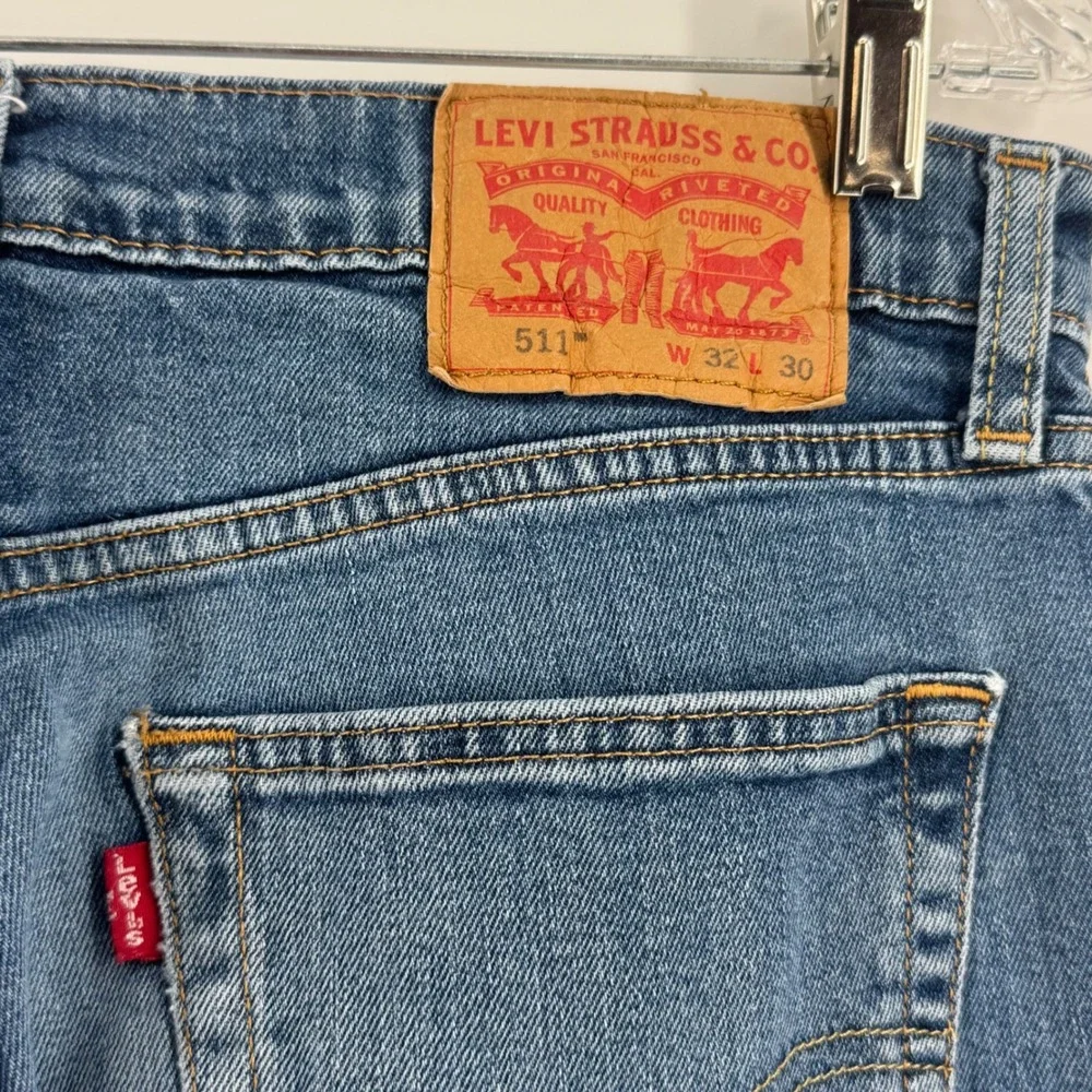 Levis 511‎ Slim Fit Mens Jeans 32x30 Medium Wash Blue Denim Pants 04511-1907